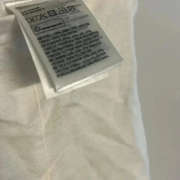 White skirt with slit - Picture 6 of 6